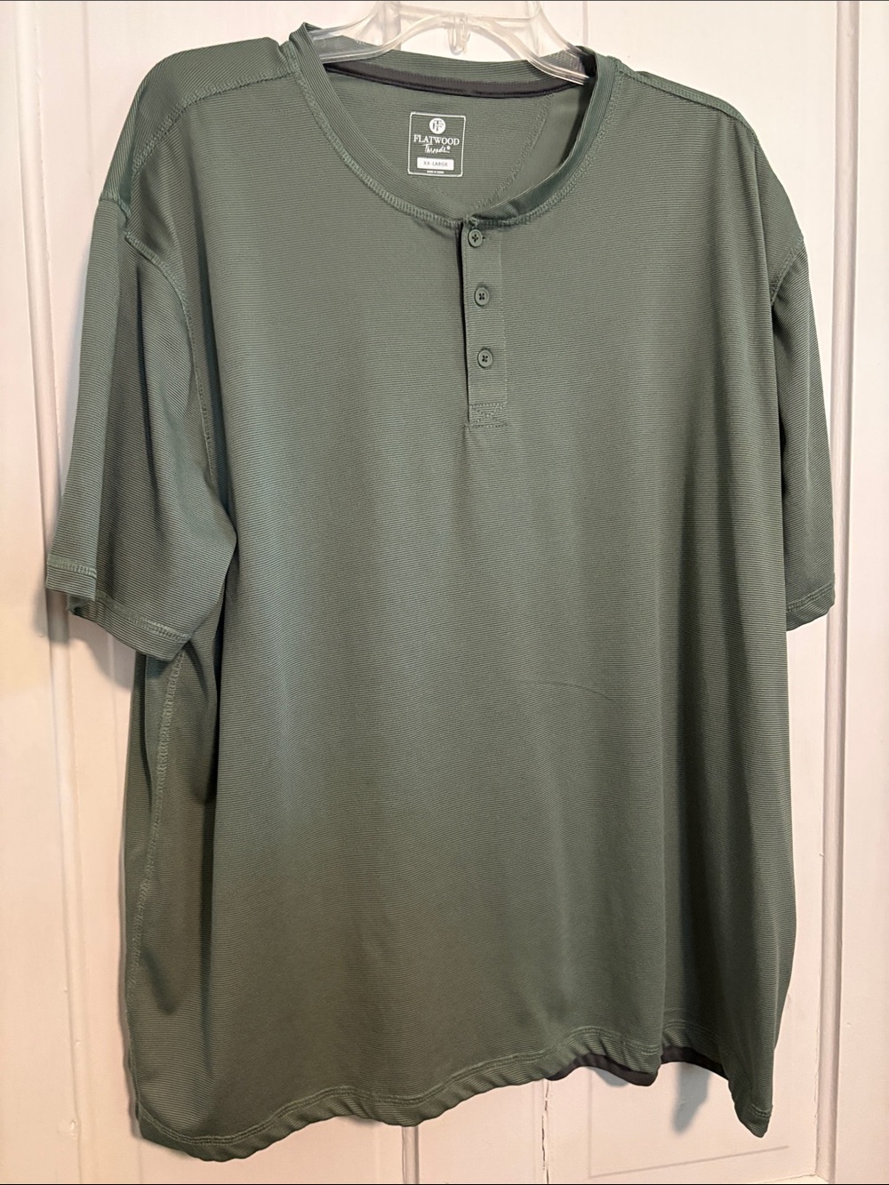 Men's Short-Sleeve Henley in Sage